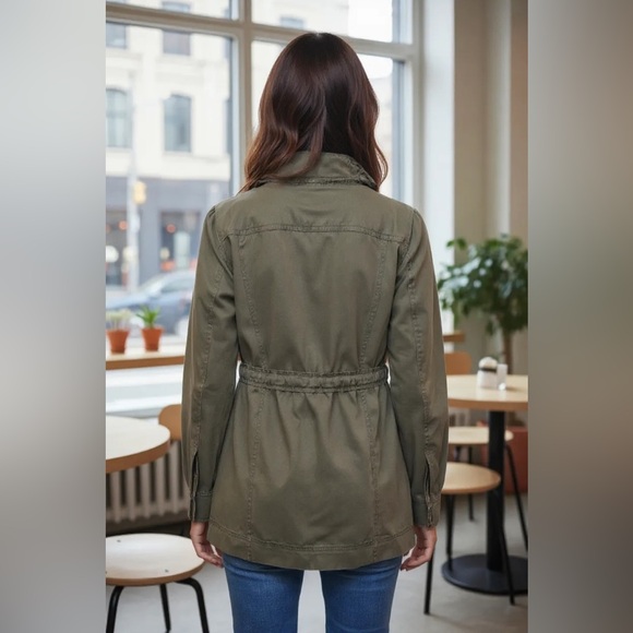 H&M Size 6 - Picture 3 of 16